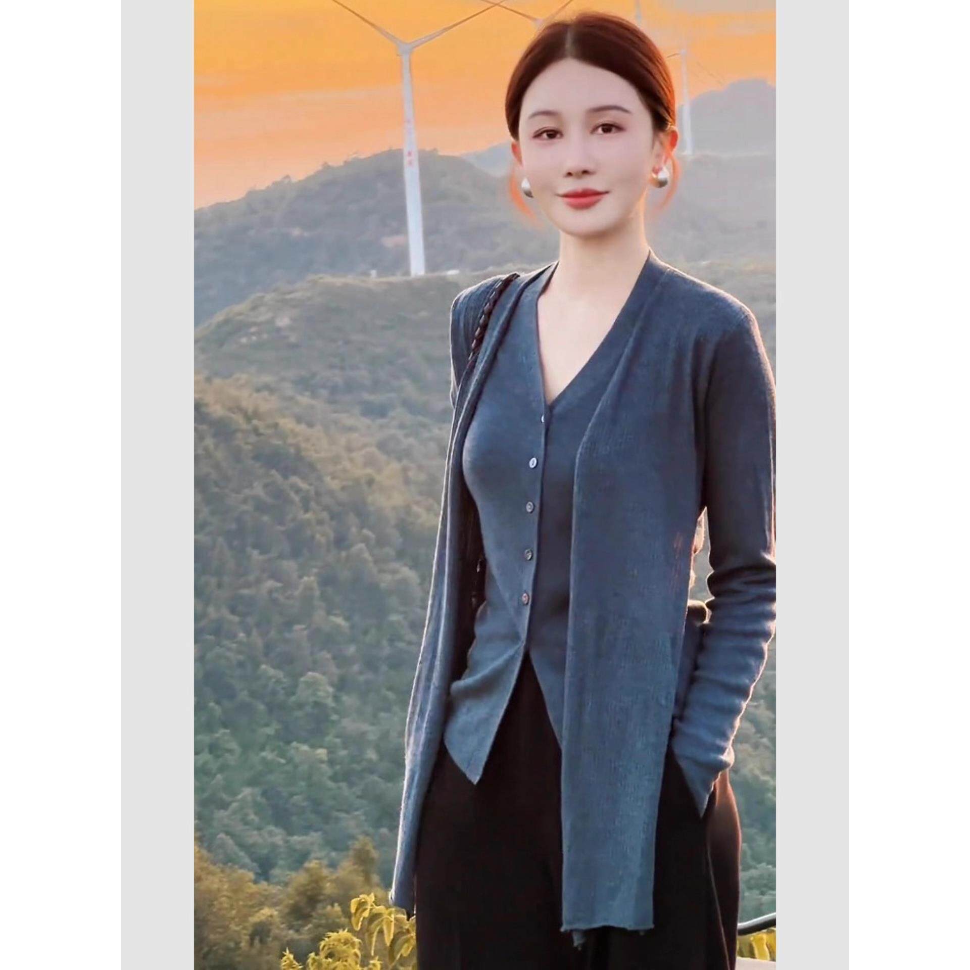 JOYIASS轻熟风灰色V领假两件针织衫女装秋冬季2025新款外贸原单掐