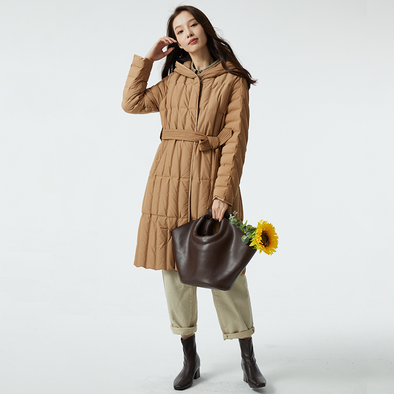 白鸭绒中长款连帽羽绒服那禾时尚