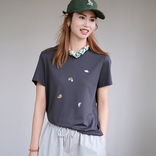 那禾夏季新品桑蚕丝减龄刺绣印花短袖T恤女NW62TY1625