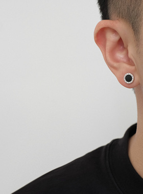 FourPin圆形镶嵌黑玛瑙耳钉高品质简约百搭嘻哈S925纯银耳饰男女