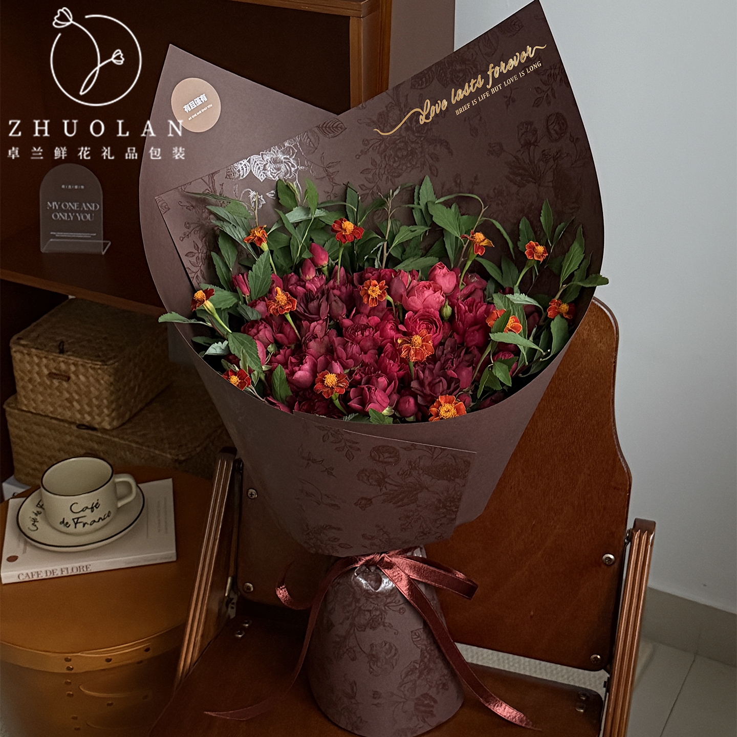 秋冬新品碟绕银花包花硬卡纸高级ins风鲜花包装纸烫金加厚包花纸