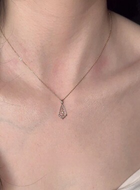 镂空树叶项链女款2026新爆款高级感锁骨链小众设计中古风颈链配饰