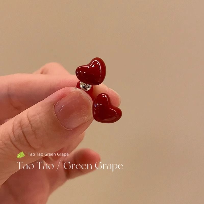 2025新年红色喜庆爱心耳钉女