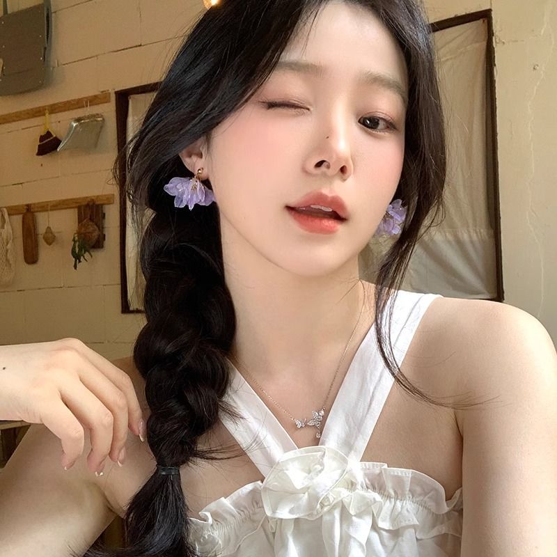 超仙甜美小众设计高级感耳钉图片