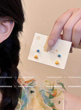 彩色小爱心套装耳钉女2025年新款小众设计可爱甜美耳饰夏天耳骨钉