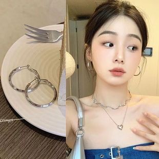 夏季 辣妹耳圈女轻奢小众设计感高级冷性风耳钉耳环2022年新款 耳饰