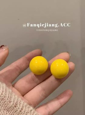 耳夹无耳洞多巴胺黄色圆球耳钉女可爱耳环2025年新款潮时尚耳饰女