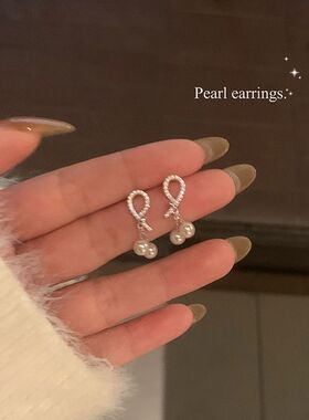 轻奢耳环女甜美小巧精致耳钉耳夹2024新款高级感耳饰女