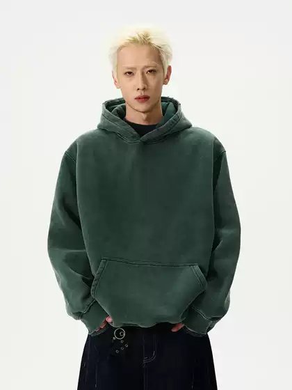 A Puee American Retro Fleece-Lined Hooded Sweatshirt, Washed and Distressed, Versatile Solid Color Pullover High Street Hoodie Jacket for Men