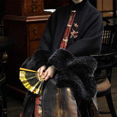 裳宫语【醉鎏金】新中式汉元素加绒加厚羊毛披肩斗篷马面裙2025冬