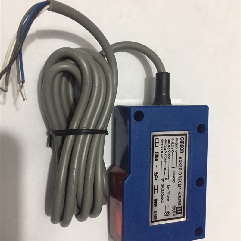 光电开关E3K80-R5M1 E3K80-RI5M2 交流或直流反馈反射5米