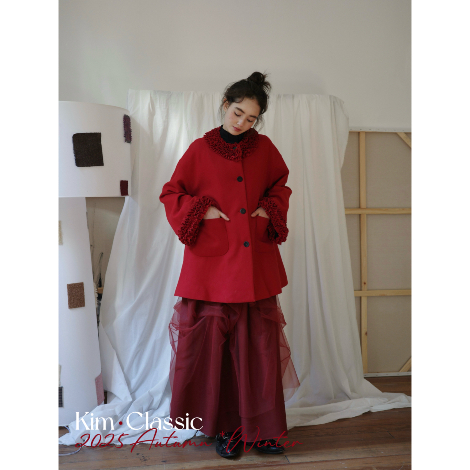 KIM Classic「Tinder」50%羊毛复古红重工多层抽褶花边夹棉外套