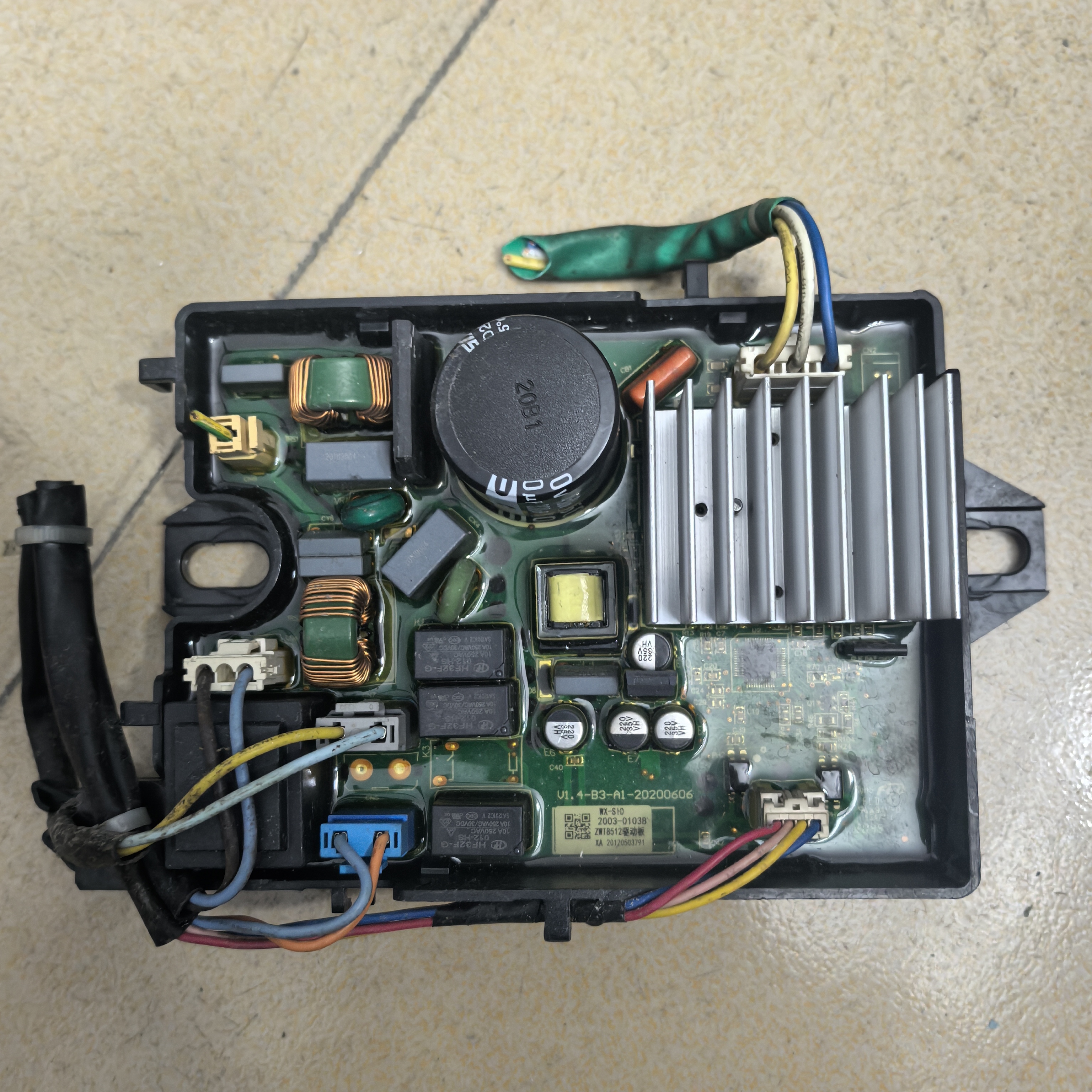 伊莱克斯洗衣机ZWT8512WG显示板 电脑板 排水电机 器 驱动板