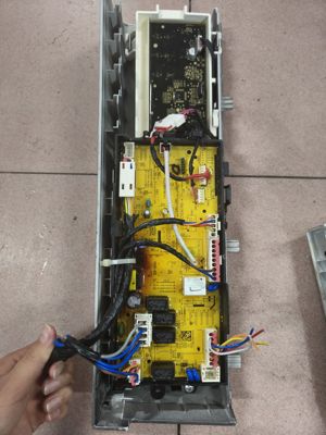 美的滚筒洗衣机MD100QT1WDQCY电脑板主板17138100018305原装主板