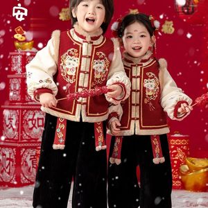 男女童冬装拜年服套装2025新款宝宝蛇年过年喜庆衣服表演服两件套