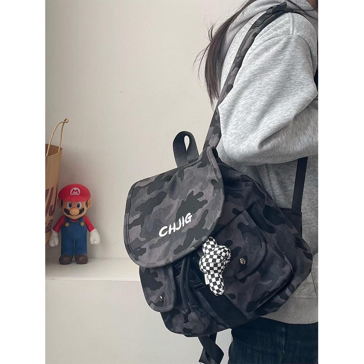 包包女2025新款迷彩小号双肩包迷你简约逛街轻便小书包旅行小背包