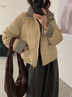 卡其色拼接格子羽绒服女冬短款2025新款韩版面包服加厚白鸭绒外套