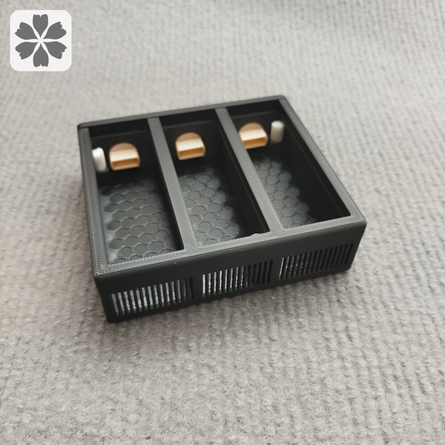 新款鸣虫饲养盒三格竹蛉盒