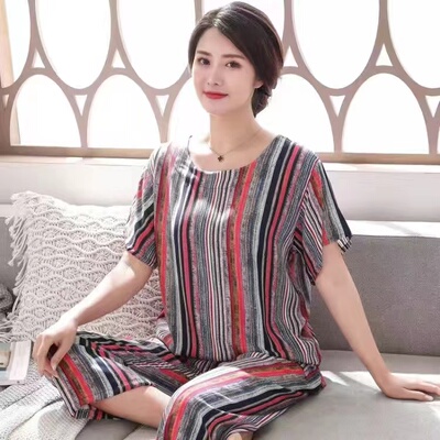 中年妇女夏季短袖九分裤宽松睡衣