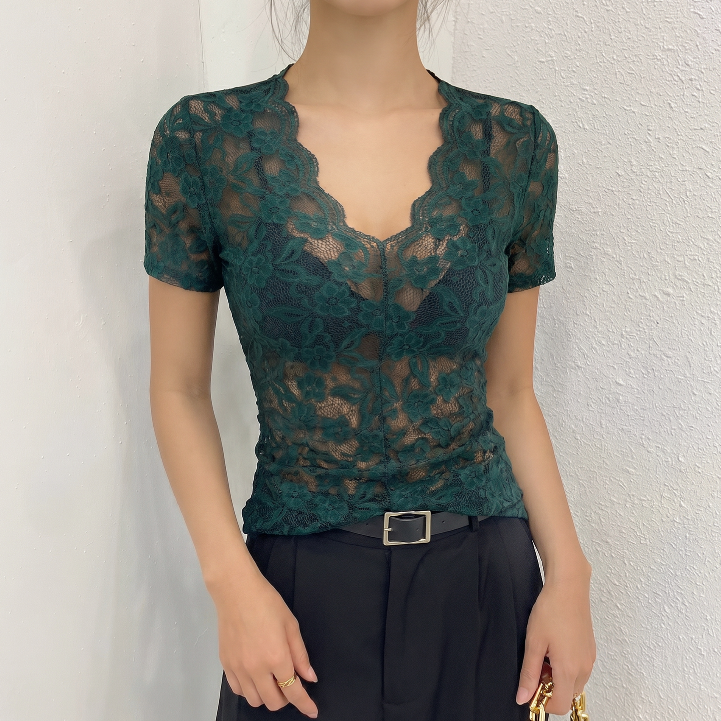 绿色v领蕾丝上衣女轻奢高级感图片