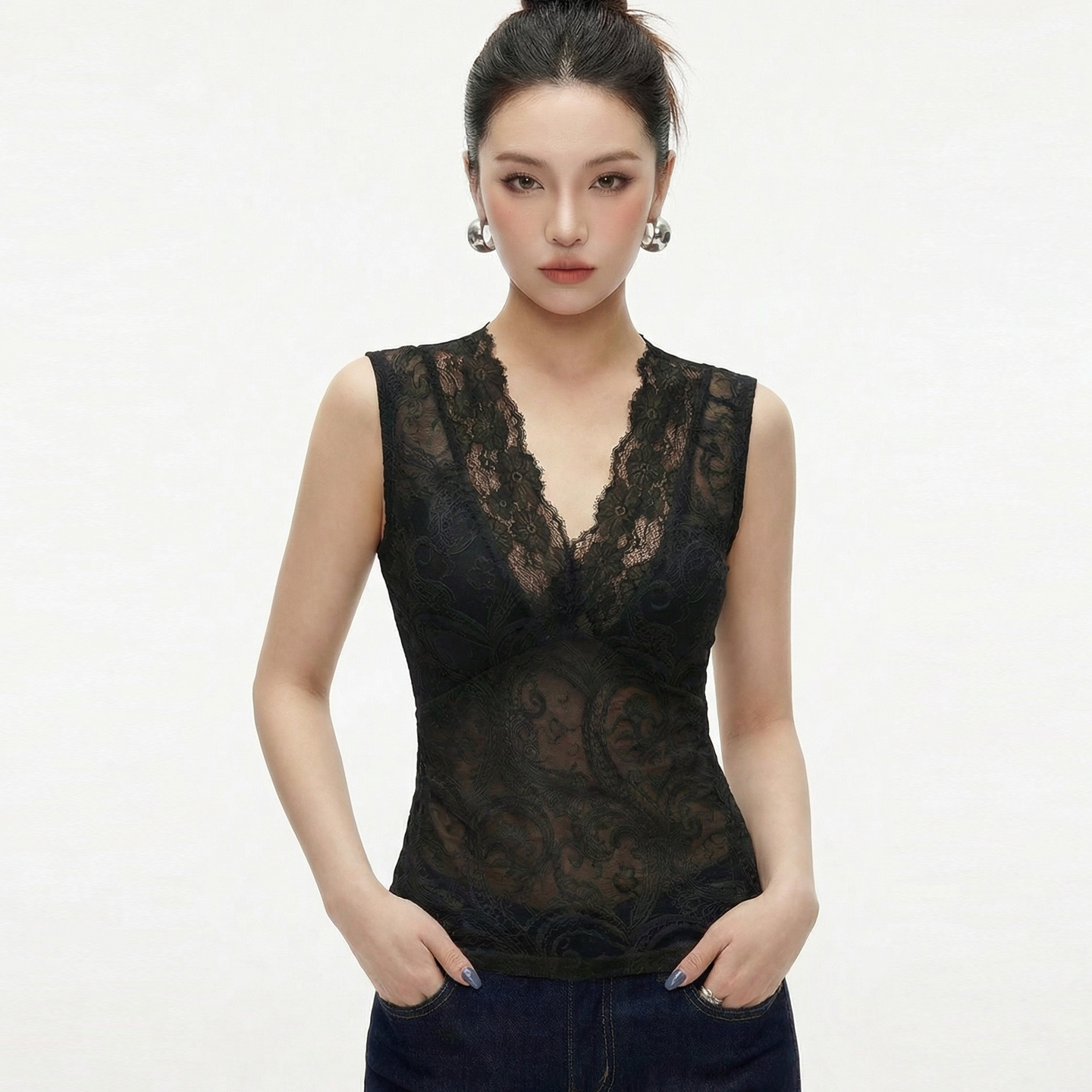 黑色v领蕾丝背心女夏外穿2026新款无袖打底衫透视网纱上衣高级感