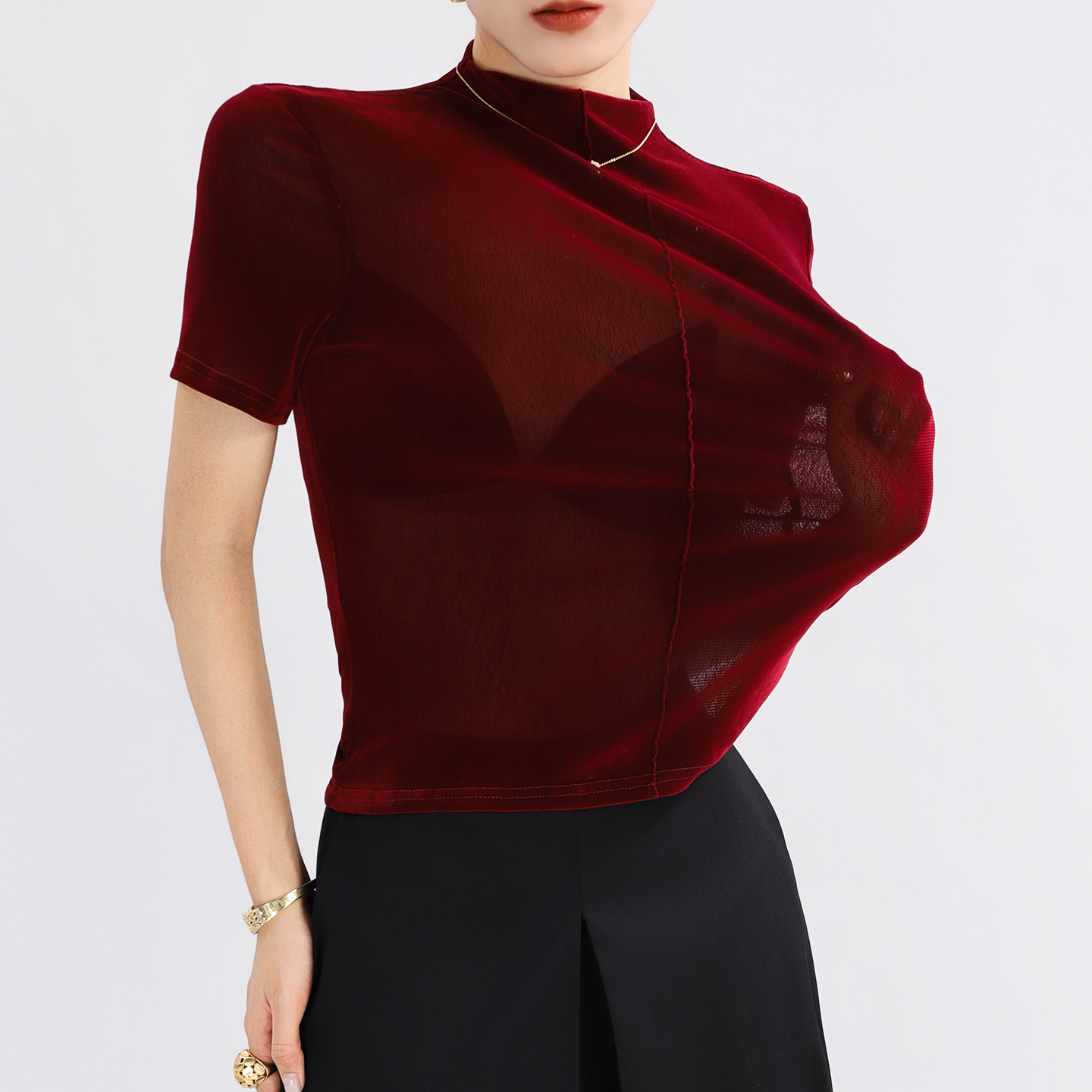 金丝绒上衣2025新款高贵洋气年轻款减龄短袖T恤红色高级感打底衫