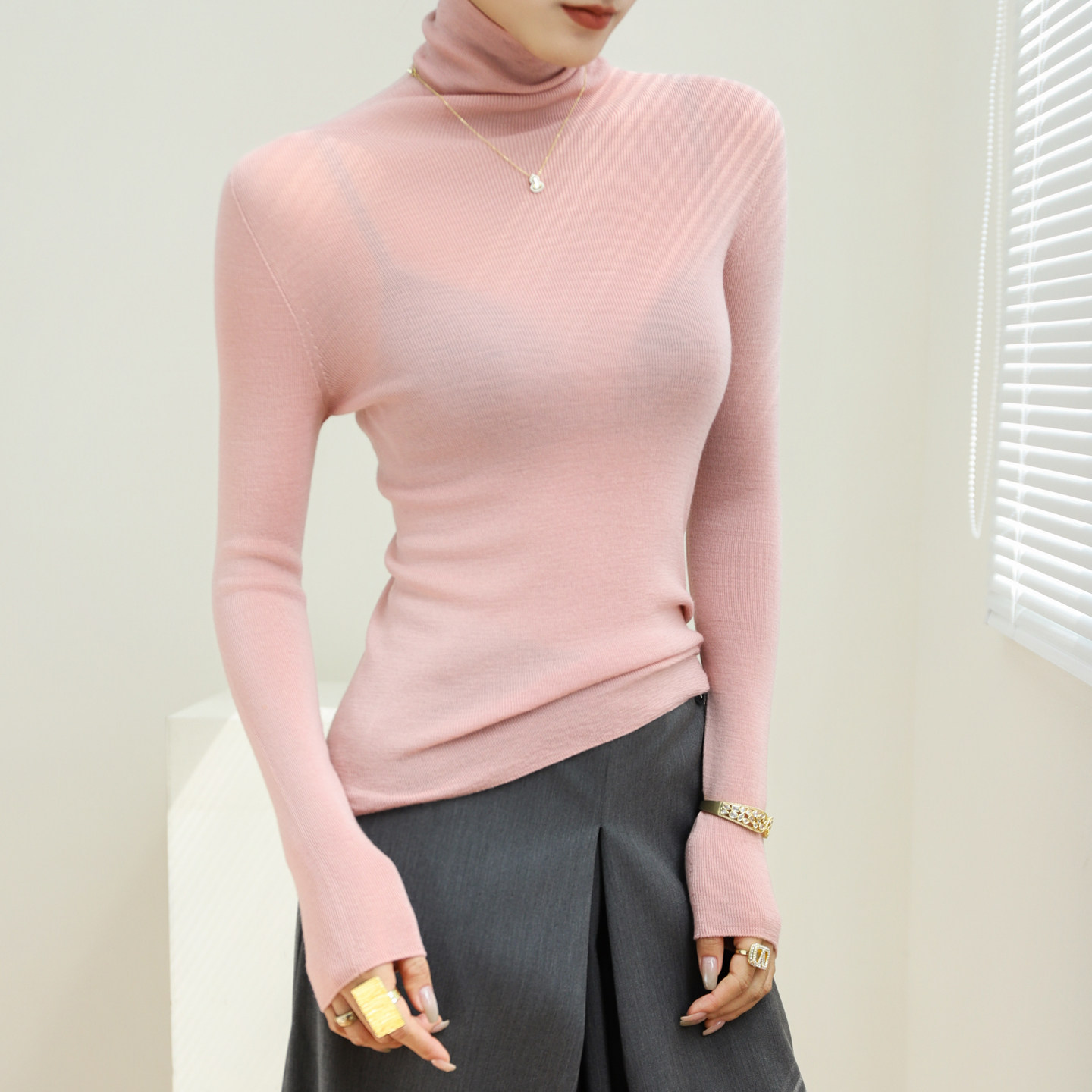 扬子纱羊毛打底衫女2025新款粉色高端品牌内搭超好看软糯针织上衣,女装/女士精品,毛针织衫,淘宝优惠券,粉丝福利购,淘宝优惠卷