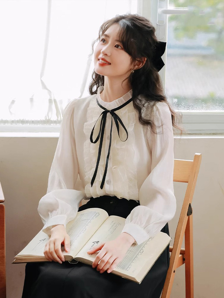 白衬衫女士新款春秋高级感法式长袖洋气别致宫廷风木耳边雪纺上衣