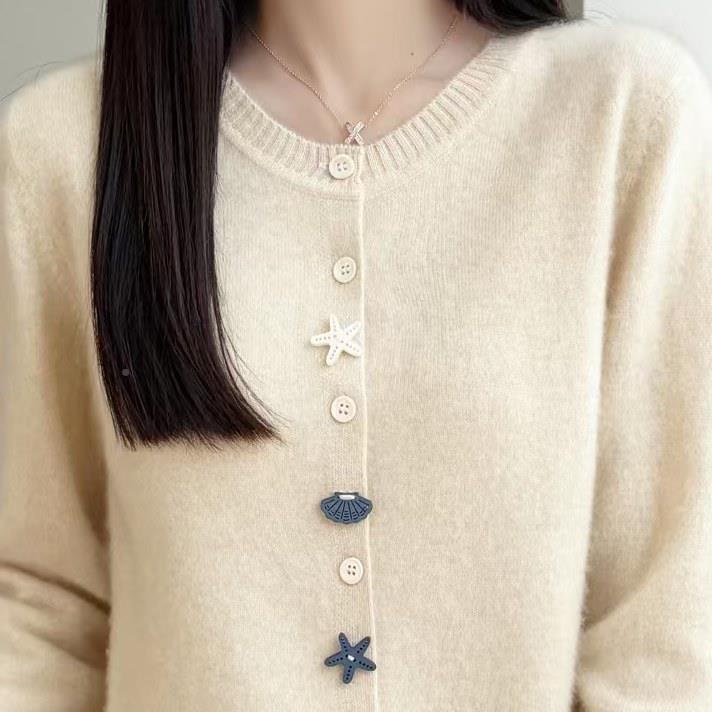 早秋女圆领针贝织开衫软糯BJR宽松显瘦海星壳异形扣百衣搭长袖毛