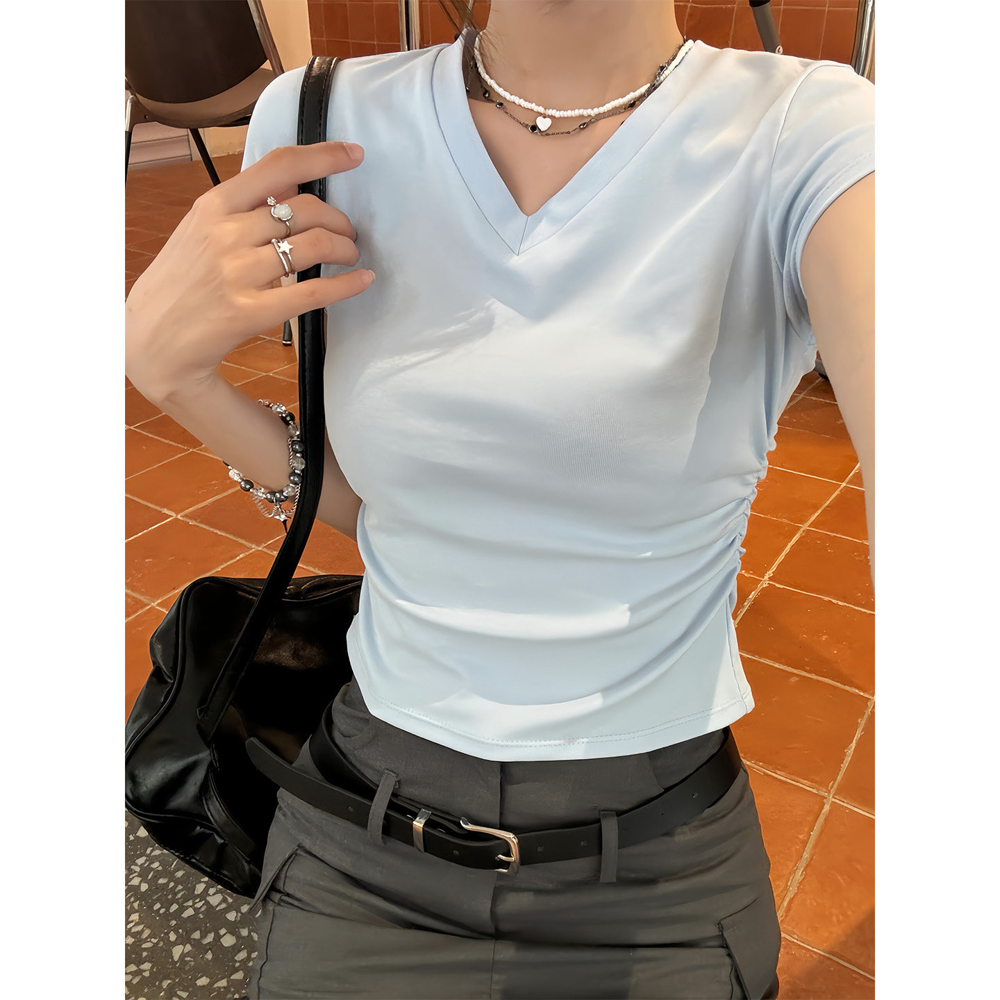 欧美风紧身圆领收腰T恤女舒适短款打底衫简约上衣女ins春夏