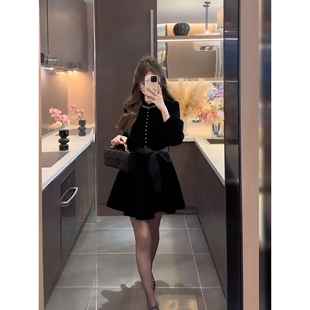 富家千金黑色丝绒连衣裙2025年秋冬新款生日礼服年会短裙裙子女装