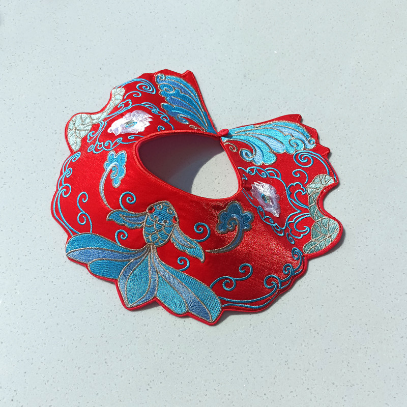 0-2岁重工刺绣手缝围嘴