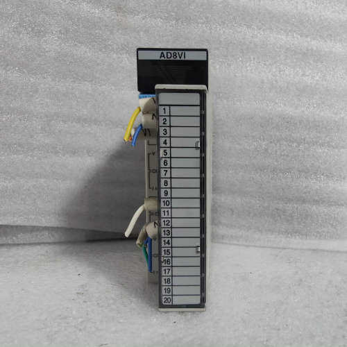 适用PLC AFP2400L FP2-AD8VI实物图，议价