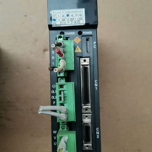 适用伺服驱动器RS1A01AAW，成色漂亮，，单价420议价
