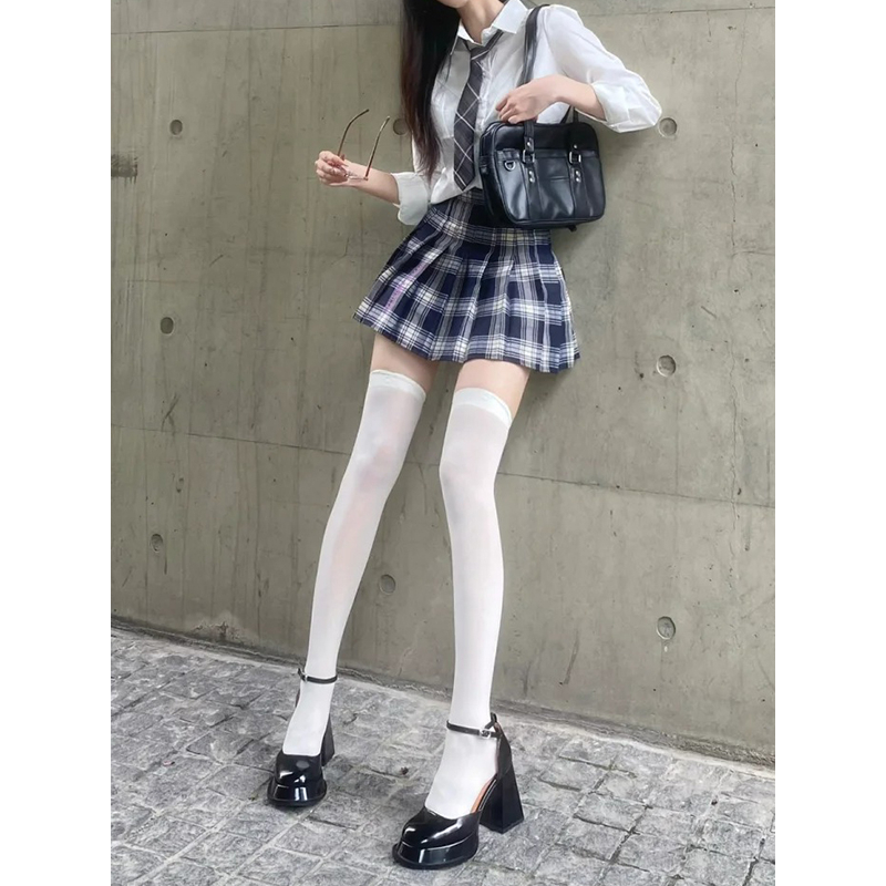 日系jk天鹅绒白色丝袜女压