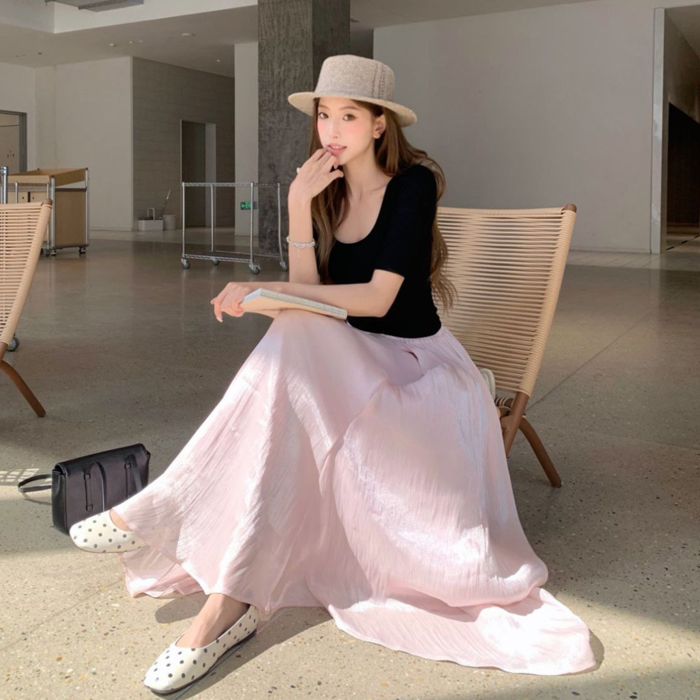 粉色半身裙女夏垂感a字大摆长裙流光裙人鱼姬海岛缎面长款仙女裙