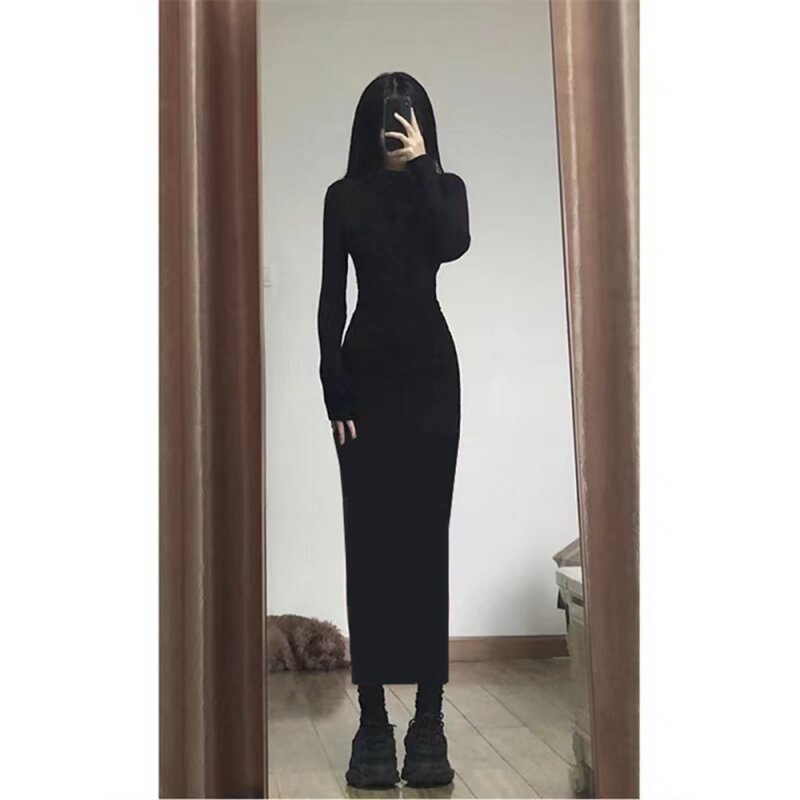 秋冬气质女人味显瘦显胸连衣裙女2023网红爆款纯欲风打底显瘦裙子