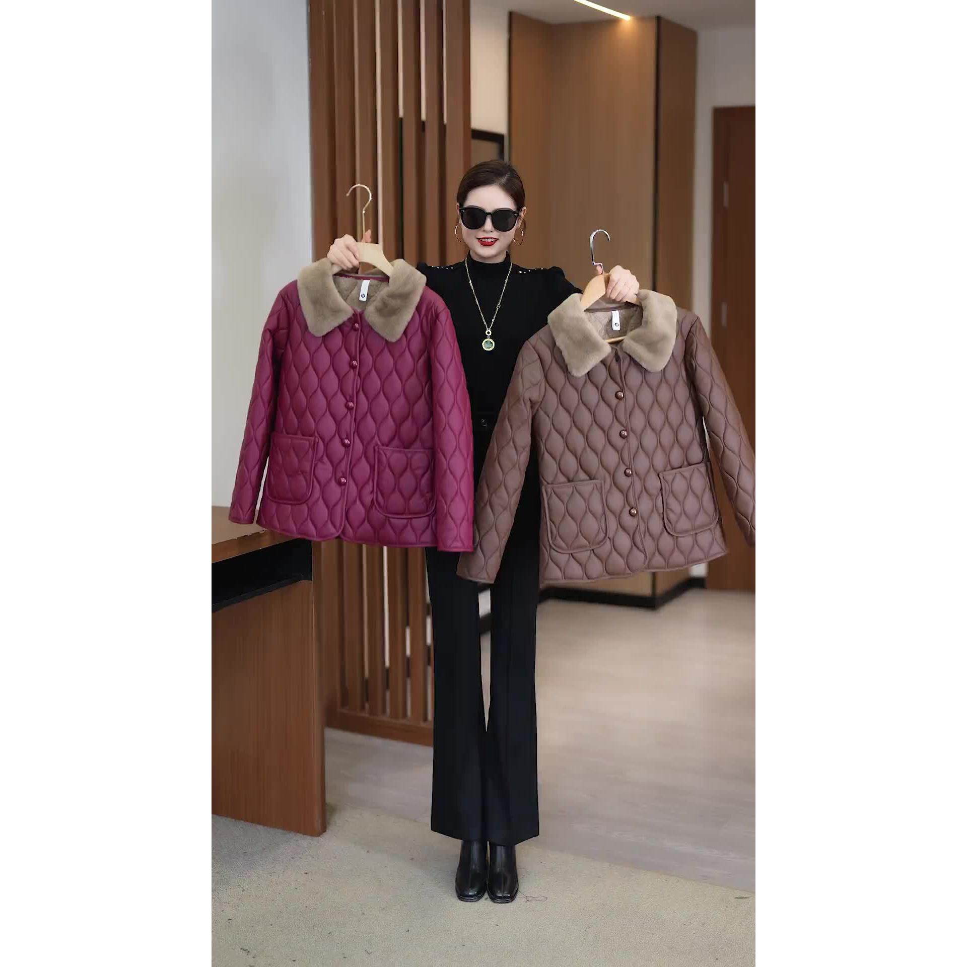 妈妈装冬季免洗外套皮衣女士加绒加厚夹克中老年毛领时尚短款棉服