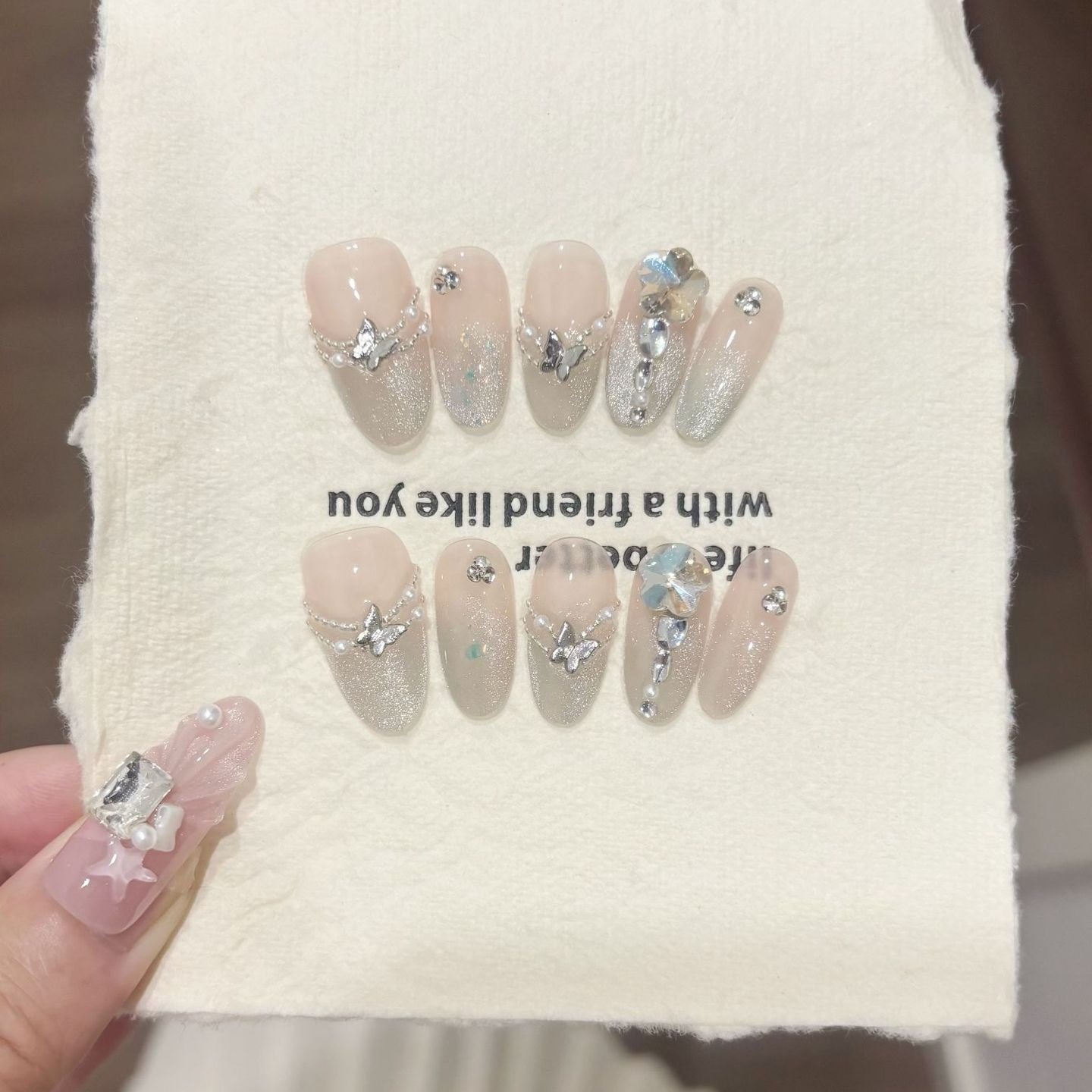 欧美绿光森林穿戴甲甲片高级感夏日蝴蝶美甲简约法式猫眼爆闪指甲