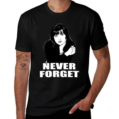 Shannen Doherty RIP Tribute In Memory T-Shirt graphic tee sh