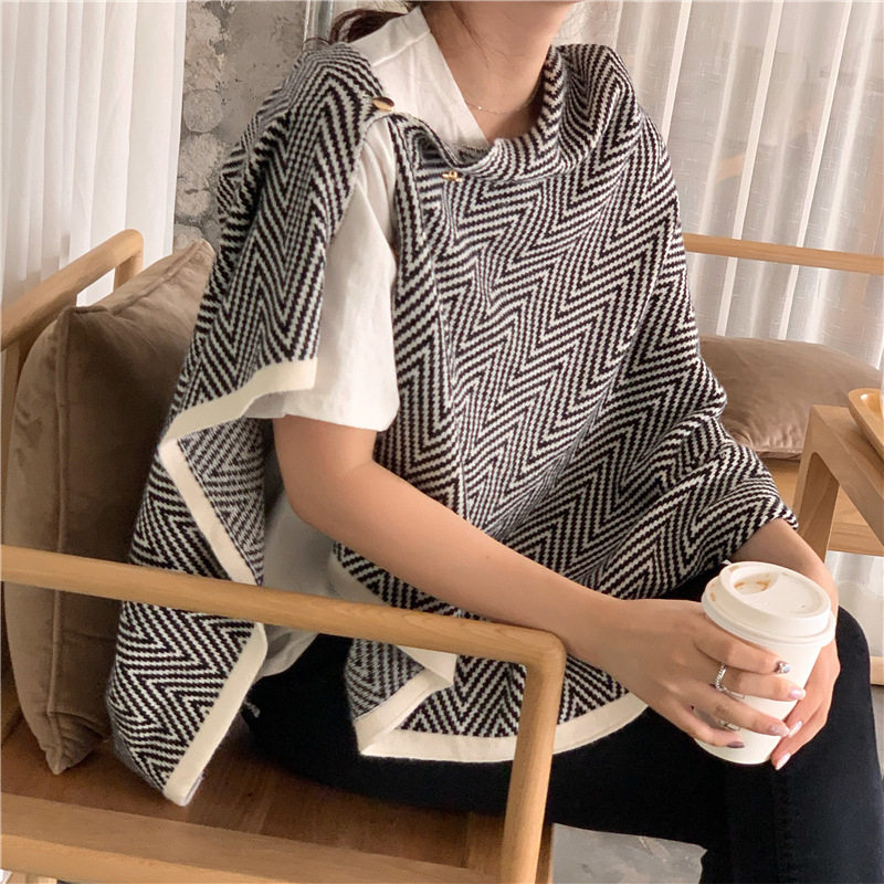 韩版新款纽扣扣子条纹围巾披肩两用秋冬季加厚保暖仿羊绒女士围巾