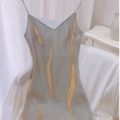 Dress flowing lines pendant strap skirt V-neck fishtail dres