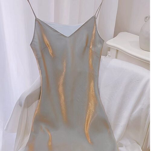 Dress flowing lines pendant strap skirt V-neck fishtail dres