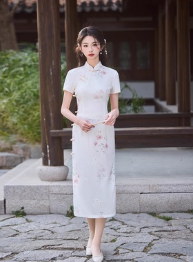 2025新款白色旗袍女新中式夏季年轻款日常可穿优雅蚀骨长