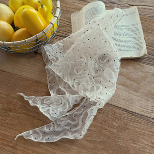 波点蕾丝三角巾春夏季法式复古2026新款正流行丝巾田园风装饰头巾