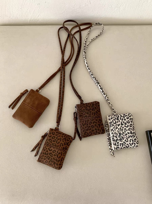 2025新款挂脖式跨境mini包单肩个性复古豹纹包零钱卡包时髦小方包