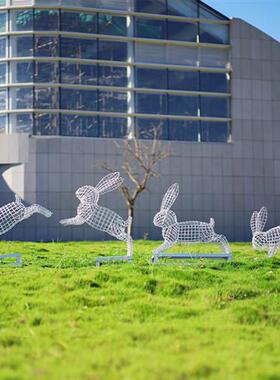 户外装饰不锈钢雕塑兔子摆件铁艺镂空蝴蝶小区草坪公园林景观小品