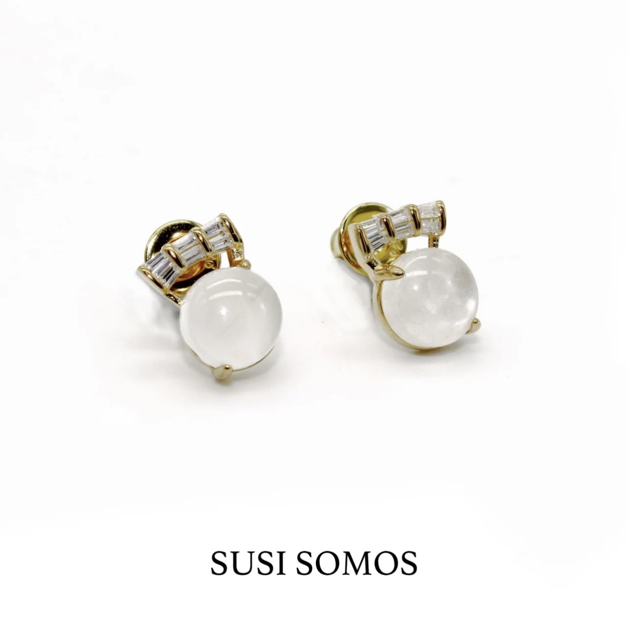 SUSISOMOS天然月光石银微光耳钉