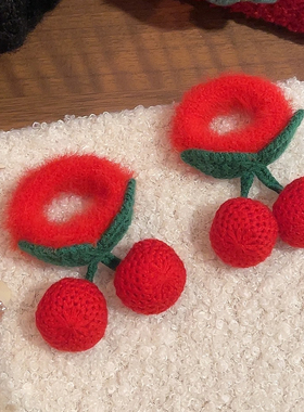 儿童红色樱桃毛绒发圈头花小女孩头绳宝宝扎马尾新年款高弹不伤发