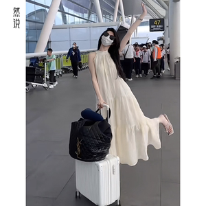 仙女款海边度假挂脖连衣裙2026新款女夏季温柔风a字无袖沙滩裙子